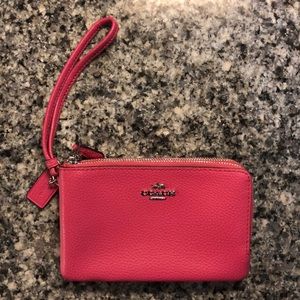 NWOT Coach double zipper wristlet